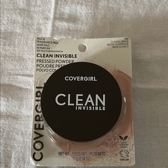 COVERGIRL Clean Invisible Pressed Powder - Classic Beige - Picture 1 of 1
